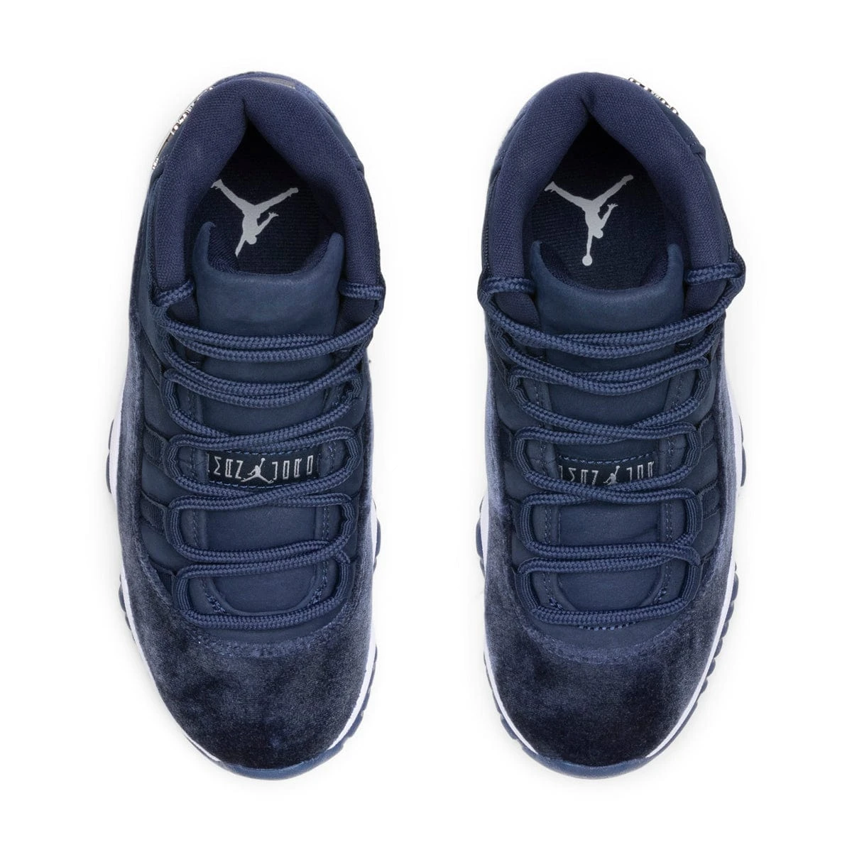 WOMEN'S AIR JORDAN 11 RETRO - Image 4